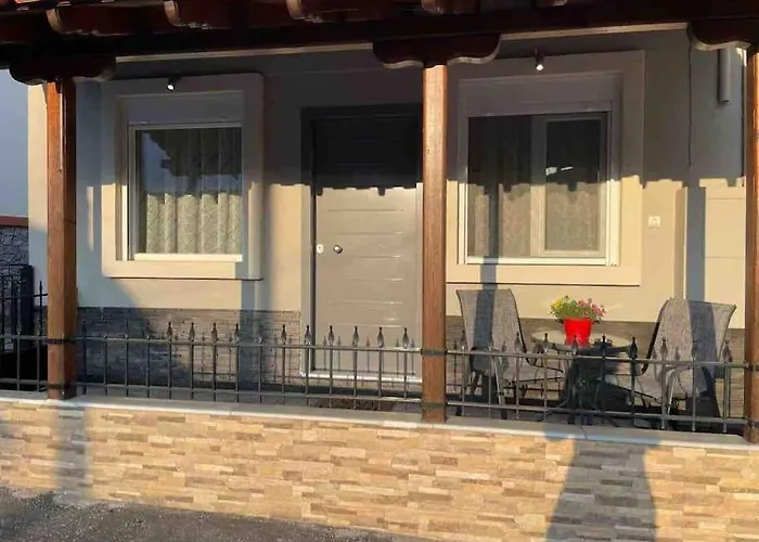 Modern House In Stratoni